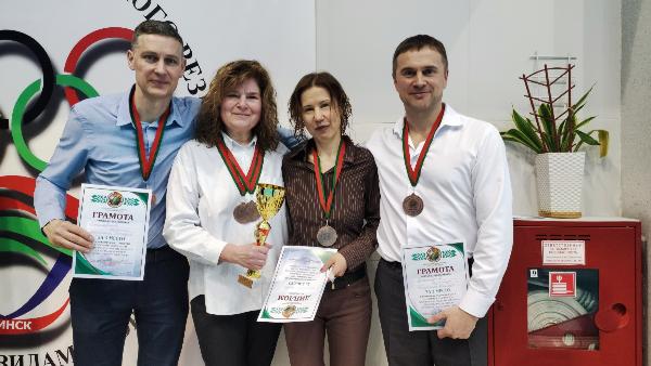 Команда Минэнерго заняла 3-е место в эстафетном плавании спартакиады работников центральных аппаратов республиканских госорганов