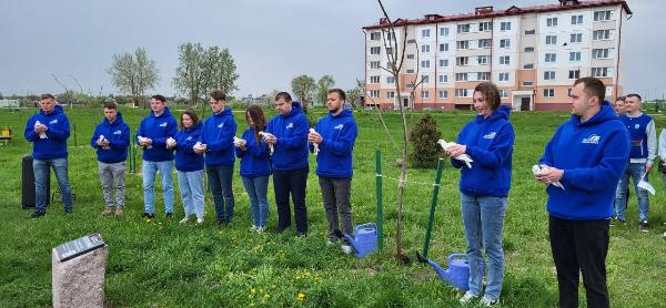 Памятный знак с QR-кодом открыли в Хойниках в честь энергетиков, участвовавших в ликвидации последствий аварии на ЧАЭС